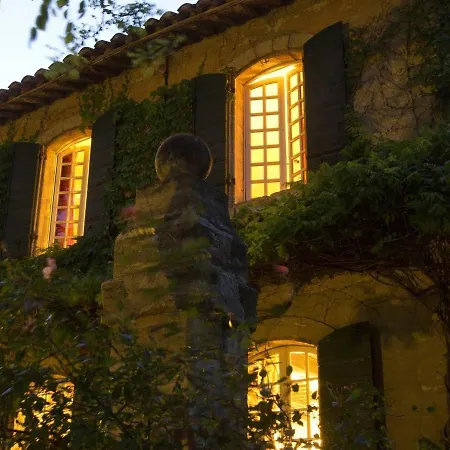 Domaine De Rhodes Nocleg ze śniadaniem 3*