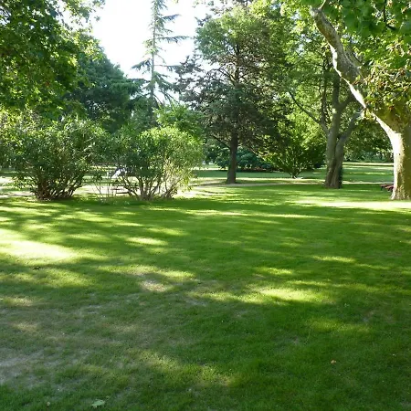 Domaine De Rhodes Nocleg ze śniadaniem Awinion