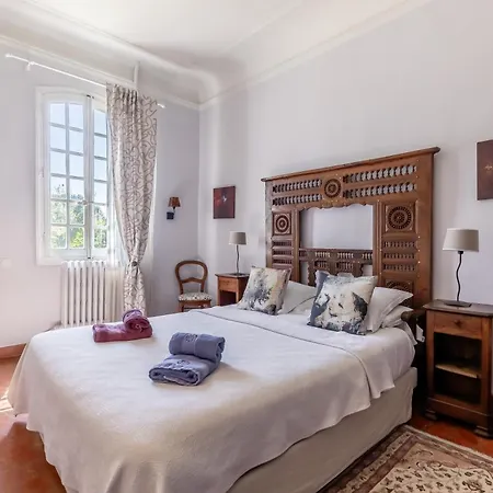 Domaine De Rhodes Nocleg ze śniadaniem Awinion