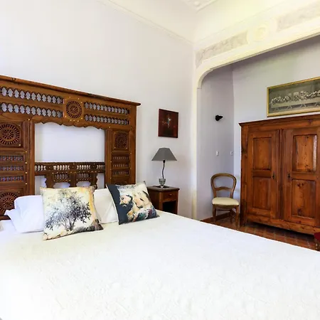 Domaine De Rhodes Nocleg ze śniadaniem 3*