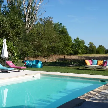 Frühstückspension Domaine De Rhodes 3*
